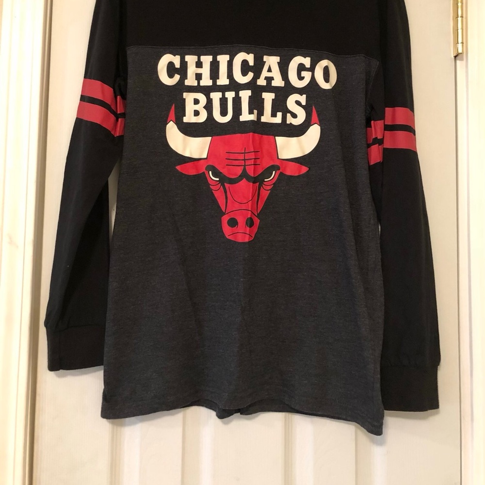 Long Sleeve Shirt sz.M - Picture 3 of 3